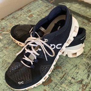 On Cloud Running Shoe size 6.5